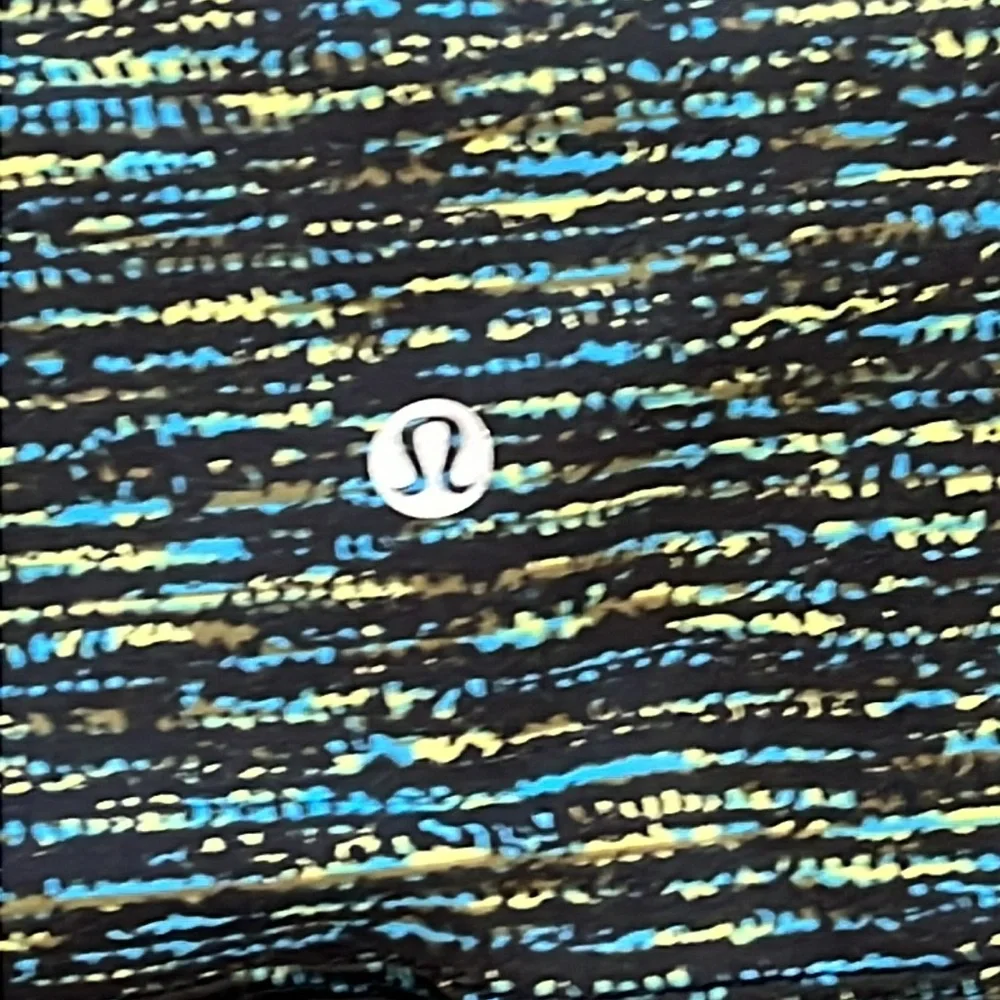 Lululemon Wunder Under Crop (Hi-Rise), size 6 (with bonus tote bag)